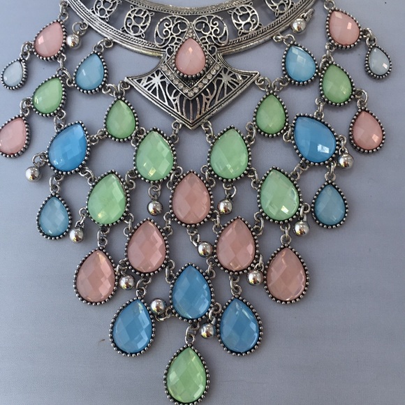 New! Pastel Raindrop Statement Necklace - Picture 4 of 7